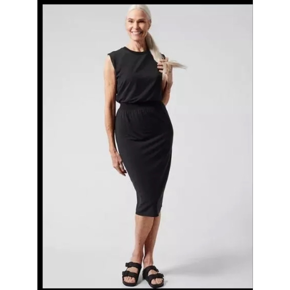 Athleta Black Sleeveless Midi Dress